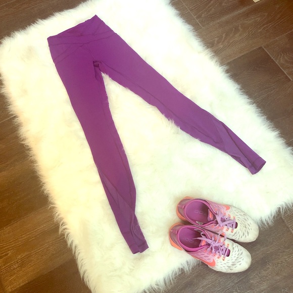 lululemon athletica Pants - Lululemon Full Length Leggings w/ Mesh - size 2